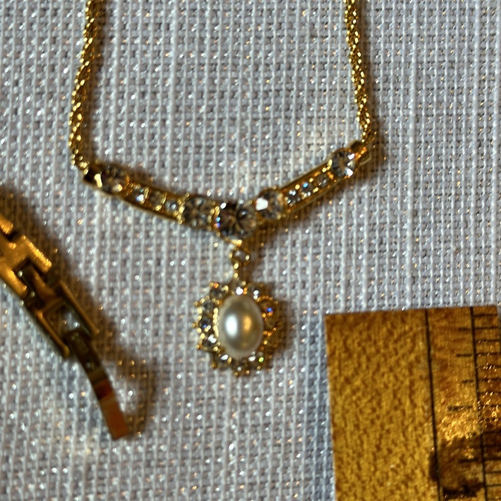 Bee, faux, pearl and rhinestone. Fashion lot of jewelry - Picture 6 of 7